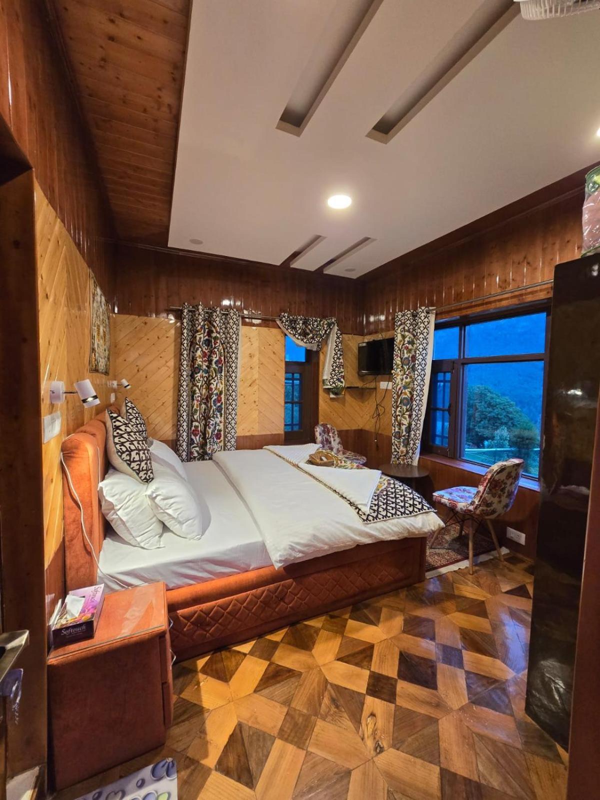 Cliff Cottage Pahalgam, Kashmir Batakut Exterior photo