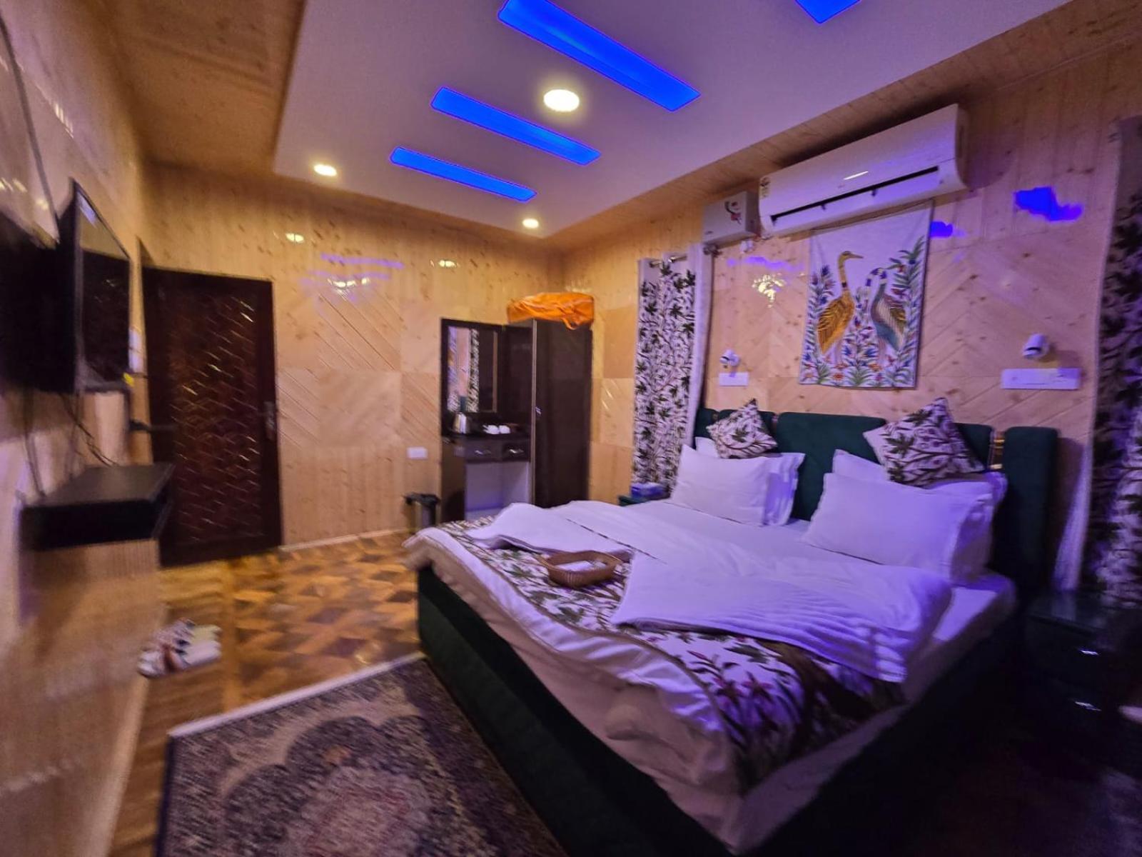 Cliff Cottage Pahalgam, Kashmir Batakut Exterior photo